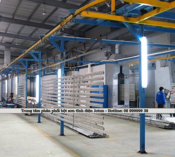 Khu vực gia công sơn tĩnh điện cho sản phẩm kim loại